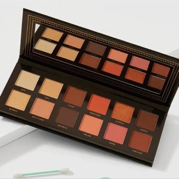 NEW Ace Beauté Serenity Eyeshadow Palette - Picture 3 of 4